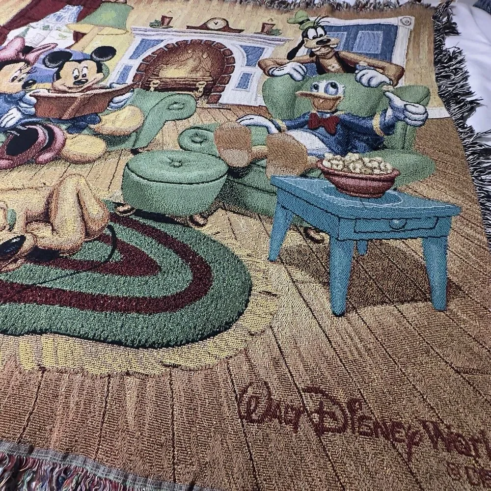 Disney Mickey and Friends Throw Blanket Collectible‎ 50x60